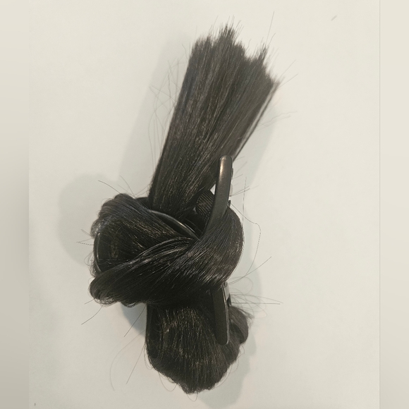 NEW Black Women's Hair Bun Extension Clip Seamless Low Knot - Picture 3 of 7